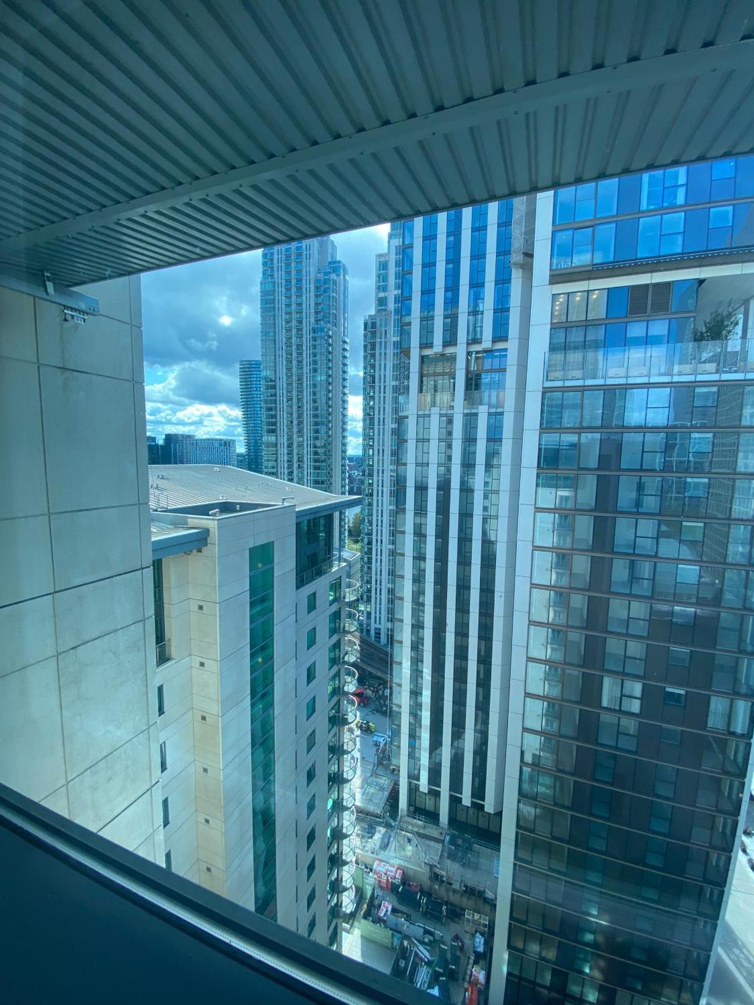 Horizon Canary Wharf Apartments London Exterior foto